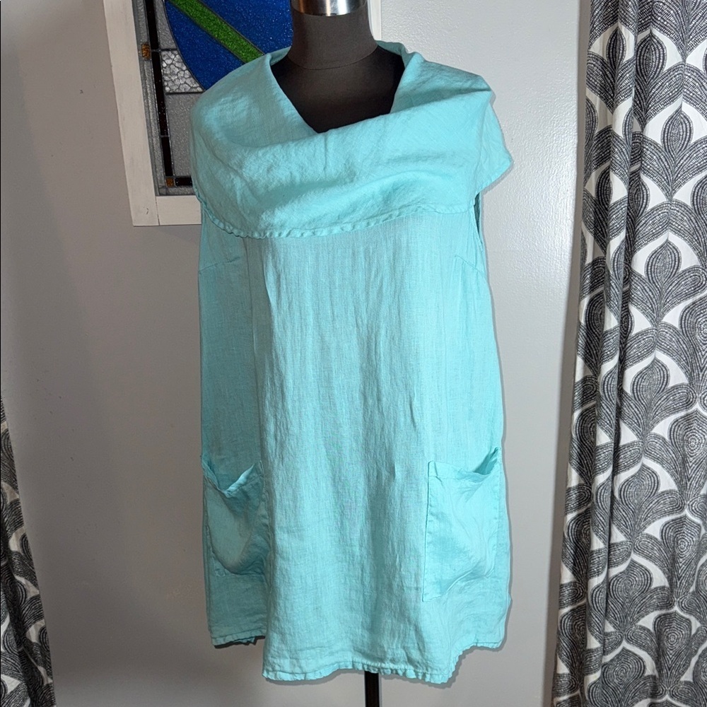 Match Point cowl-neck sleeveless linen tunic with two front patch pockets SZ S